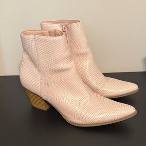 Lulu's Pale Pink Textured Pointed Ankle Boots